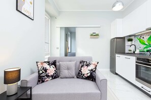 Unwind on the comfortable sofa that can be converted into double bed.