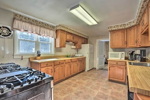 House Interior | Fully Equipped Kitchen