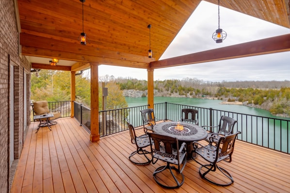 Columbia Vacation Rental | 4BR | 2.5BA | 2 Stories | 1,500 Sq Ft