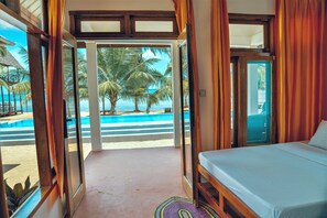 Asante Sana Beach Cottages 