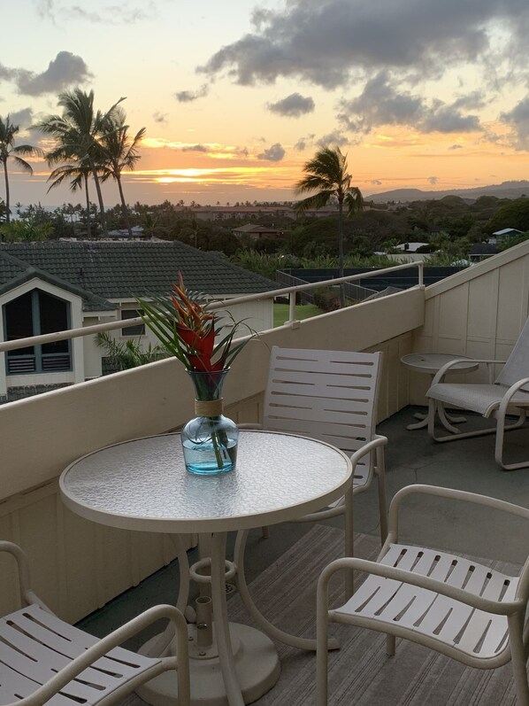 2ND FLOOR LANAI SUNSET