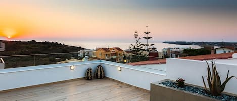Exquisite Crete Villa | 4 Bedroom | Villa Amelie |  Private Pool | Play Station | Kalathas Chania
