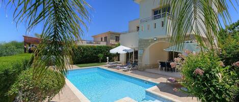 Luxury Coral Bay Villa | Villa Shanta | 3 Bedroom Villa | Distant Sea Views | Central Resort Location