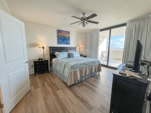 Gulf Front View Primary Room 