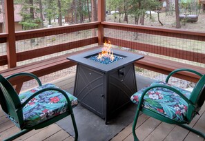 Propane fire pit, right on the front deck!