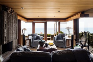 The mesmerizing Pacific Ocean from our Living Room