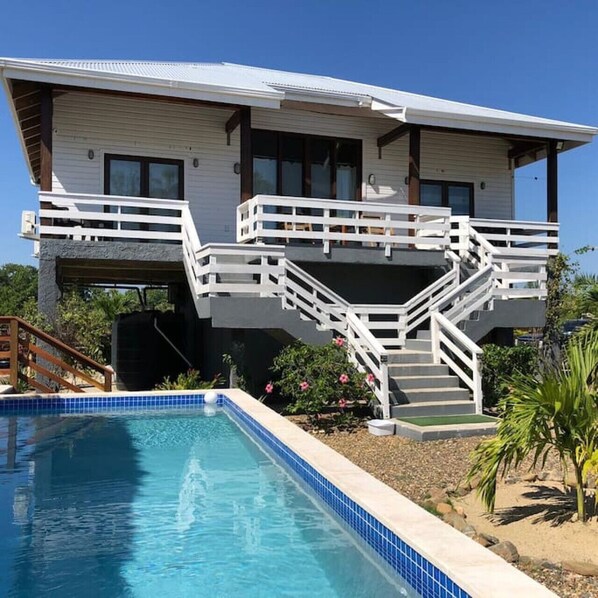 Casa-Front