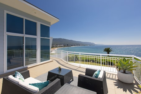 Welcome to Aloha Beachfront @ Sandon Point