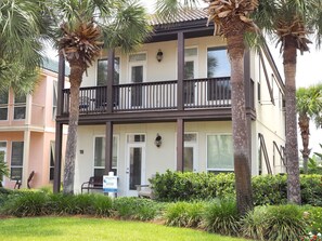 Margarita Villa - 4 bedrooms, 4 baths, 2 kitchens, 2 waterfront decks, balcony with peek-a-boo Gulf view and community pool