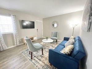 Living Room (2)