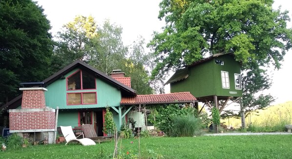 Tree house Ramona + Fairytale wooden house by Ljubljana in ONE PRICE
