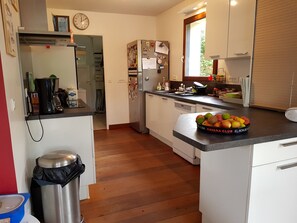 Cuisine ouverte toute équipée