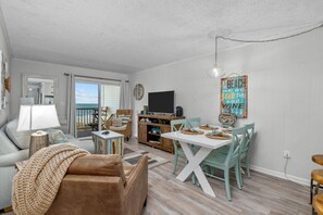 This is a fun, coastal unit with all the comforts of home and close to all the attractions you came to explore in North Myrtle Beach.