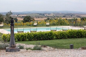 Sky, Plant, Water, Tree, Natural Landscape, Land Lot, Leisure, Woody Plant, Grass, Rural Area