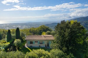 Building Exterior, Garden, Main Entrance, Scenic View
