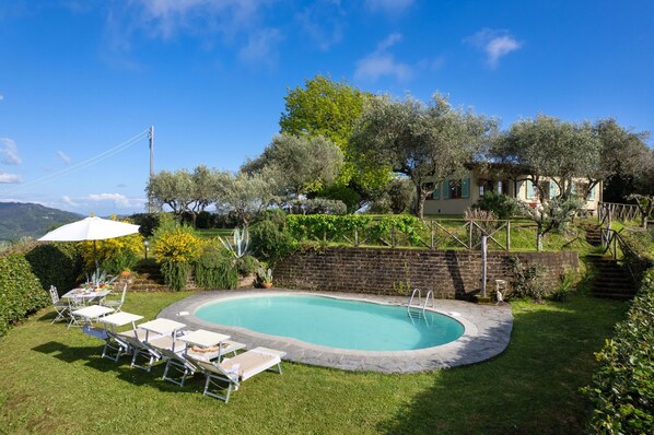 Building Exterior, Garden, Outdoor, Pool