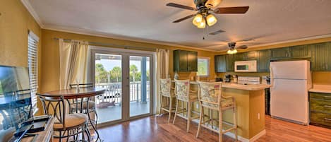 Sarasota Vacation Rental | 2BR | 2BA | 1,200 Sq Ft | Stairs Required