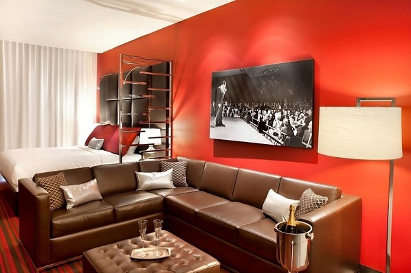 Suite Room. Exact unit will be assigned upon arrival. Views, colors and decor may vary.