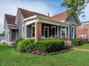 Beautifully landscaped front yard. Showing the cute bungalow style of our home. 