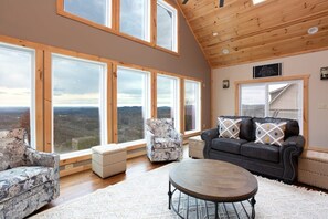 Incredible Seating With Incredible Windows And Views!