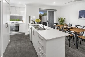 Kitchen/Dining Area