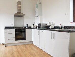 Roe Cottage - White Hart Cottages, Hadleigh