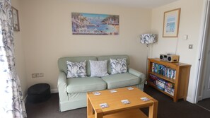 The lounge has a bed settee,  Board games, books and DAB radio with bluetooth.