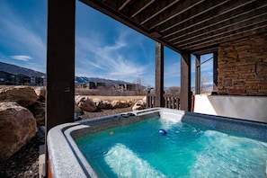 Bain à remous extérieur