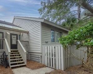 Welcome to 1248 Creekwatch Villa. A remodeled 2 bedroom and 2 bath villa.