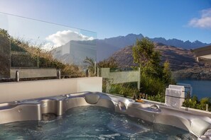 Your private hot tub with amazing views