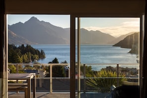 Lake Wakatipu views