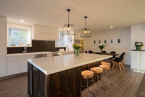 Kitchen island to entertain family and friends