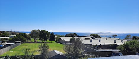 Vista para praia/oceano