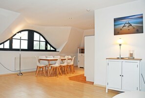 06 Ferienwohnung m. Seeblick u. Terrasse am Hafen in Seedorf