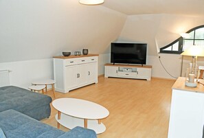 06 Ferienwohnung m. Seeblick u. Terrasse am Hafen in Seedorf