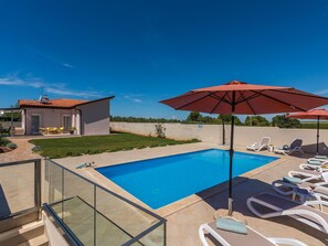 Piscine maison de vacances