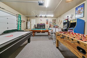 Game Room. - AMAZING Game room with POOL, AIR HOCKEY, and plenty of arcade games!
