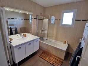 Salle de bain 1