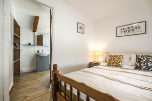 Ashgrove Farm - 1 Bedroom Apartment - Llawhaden (1963)