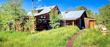 Off-the-grid, but feels just like a normal home!