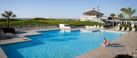 Tiki Bar and Pool on Oceanfront 3 Minute Walk