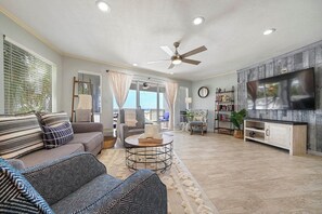 Family Tides - Beachfront Holiday Isle Pet-Friendly Townhome in Destin, FL - Bliss Beach Rentals