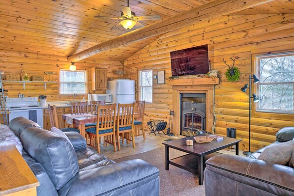 Shell Knob Vacation Rental | 4BR | 2BA | 2 Stories | 1,320 Sq Ft