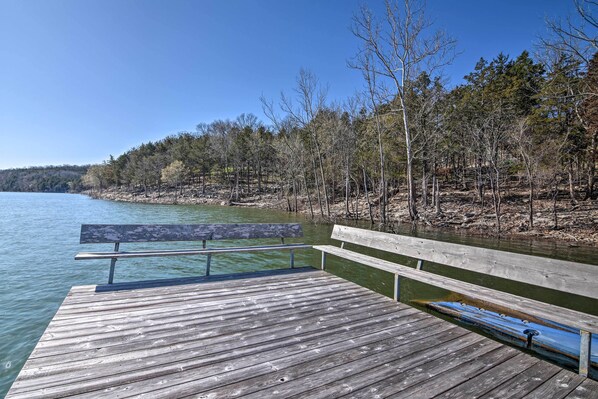 Golden Vacation Rental | 4BR | 2BA | 2,200 Sq Ft | Stairs Required