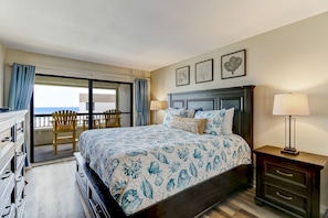 King Bedroom with Balcony Access