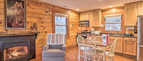 Clyde Vacation Rental | 1BR | 1BA | 1-Story Cabin | 525 Sq Ft | Step-Free Access