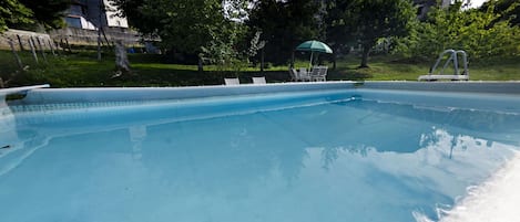 Water, Plant, Property, Cloud, Swimming Pool, Azure, Tree, Sky, House, Leisure