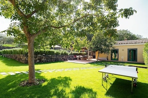 Building Exterior, Garden, Outdoor