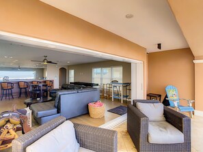 Easy entrance into the home from the pool deck.