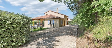 Luxury Ardeche Villa | Villa Avallon | 4 Bedrooms | Private Pool | Perfect for Families